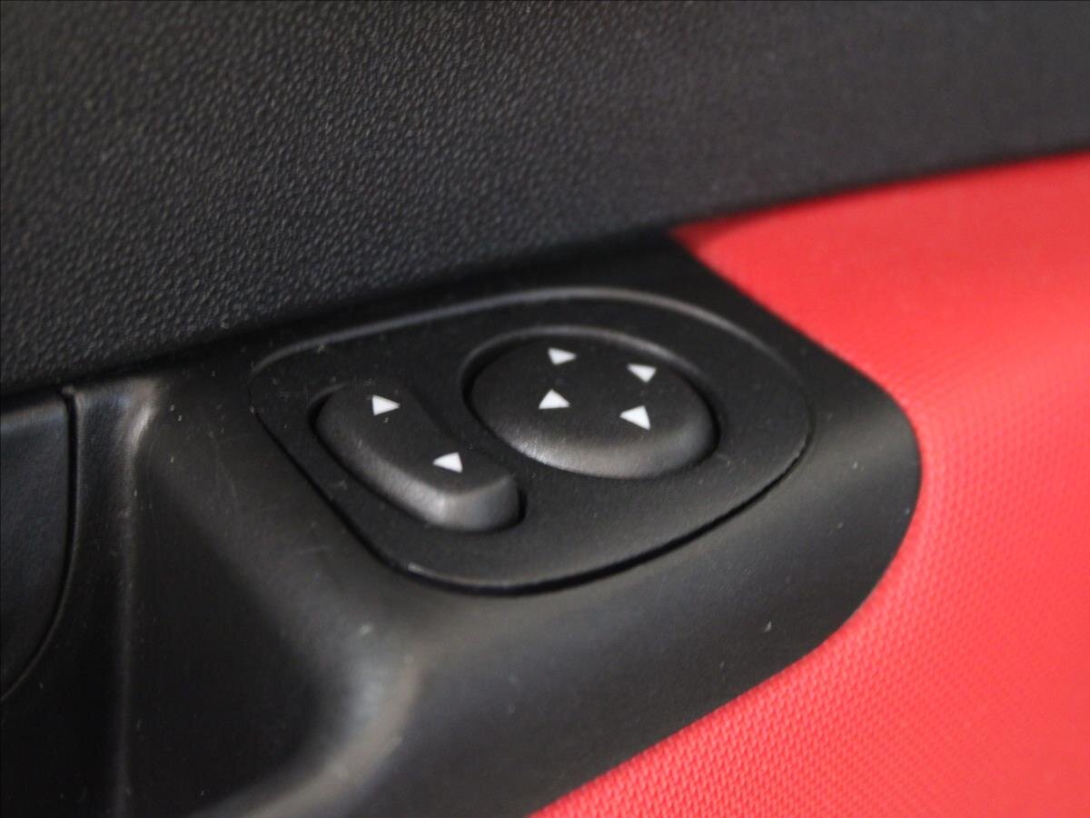 Fiat 500 Hatchback 899,0 63 kw