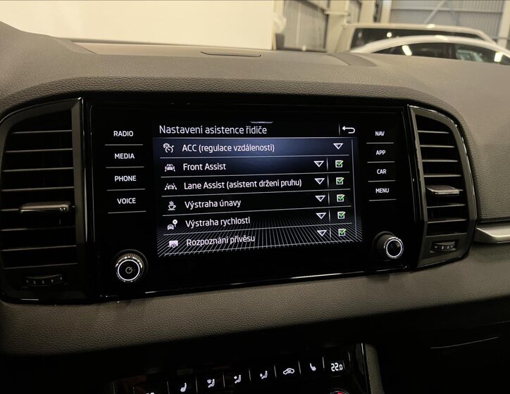 Škoda Karoq SUV 1,5 l 110 kw