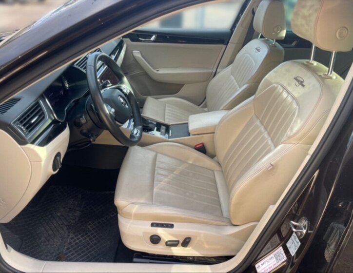 Škoda Superb Sedan / Limuzína 2,0 l 110 kw