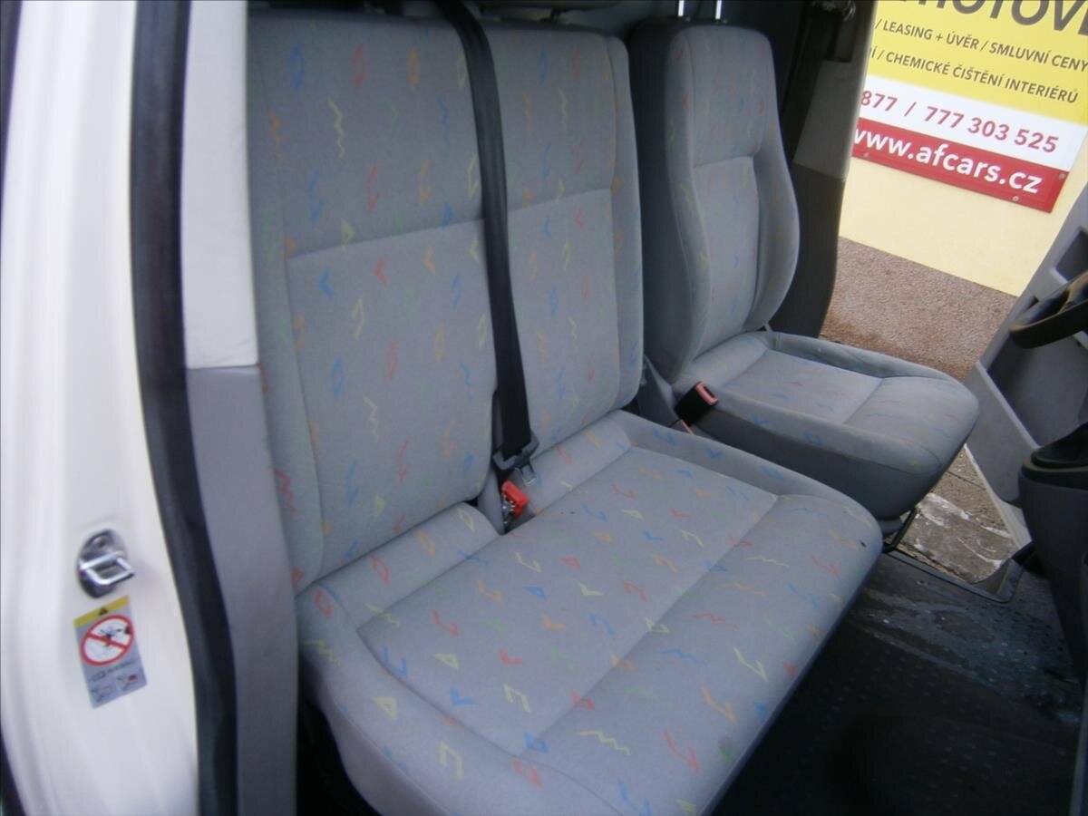 Volkswagen Transporter Skříň 1,9 l 62 kw