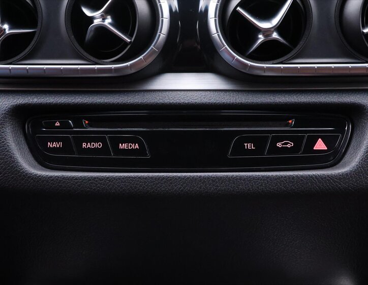 Mercedes-Benz Třídy X Pick-up 2,3 l 140 kw