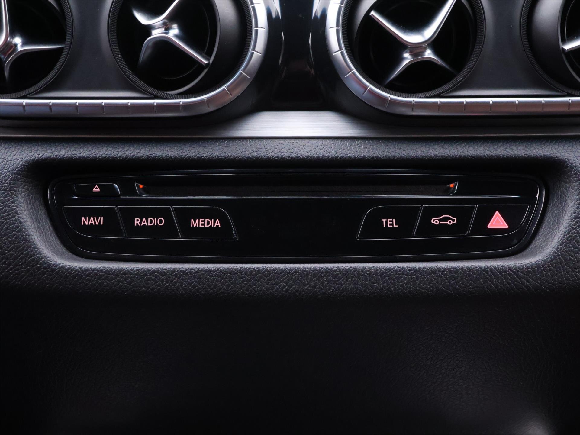 Mercedes-Benz Třídy X Pick-up 2,3 l 140 kw