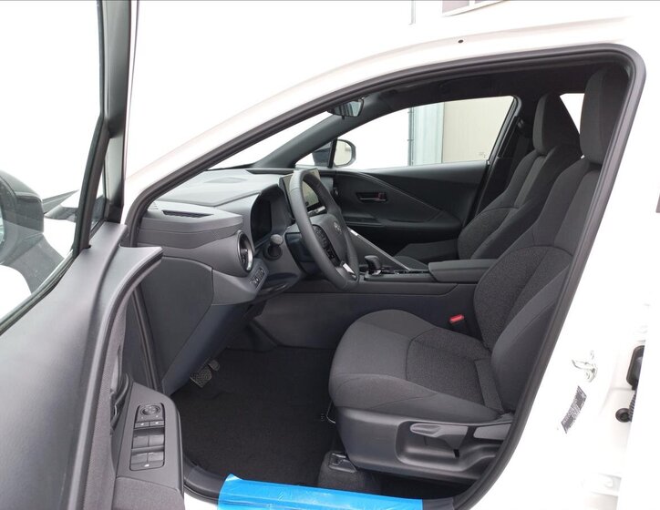 Toyota C-HR CUV / Crossover 1,8 l 0