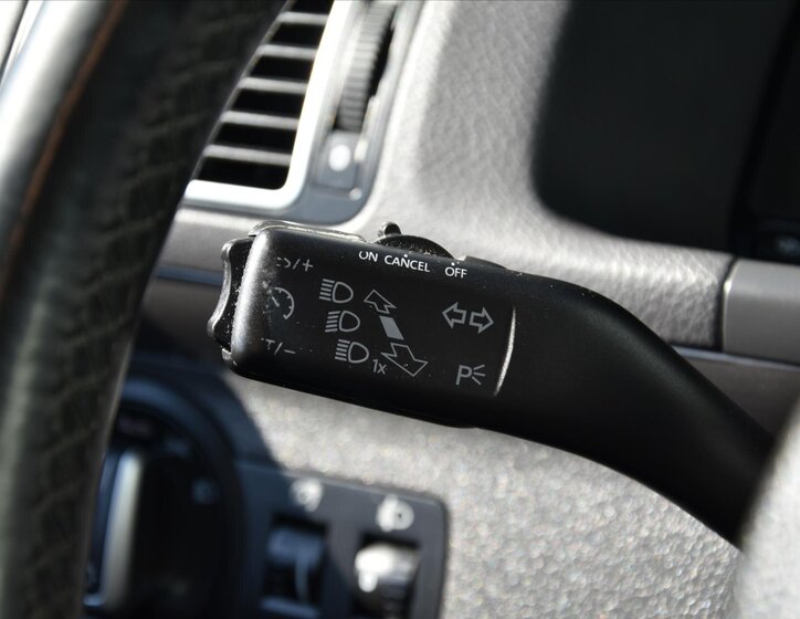 Volkswagen Touran MPV 1,6 l 77 kw