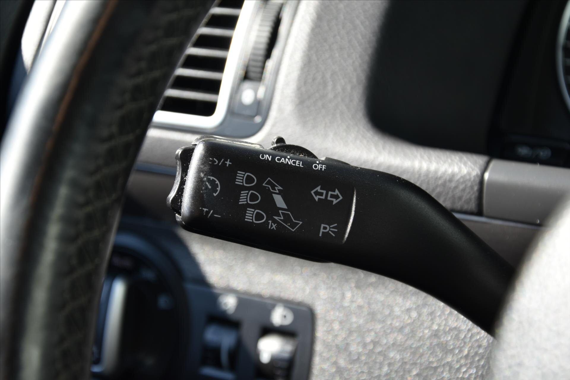 Volkswagen Touran MPV 1,6 l 77 kw