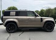 Land Rover Defender 6