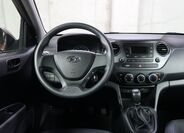 Hyundai i10 15