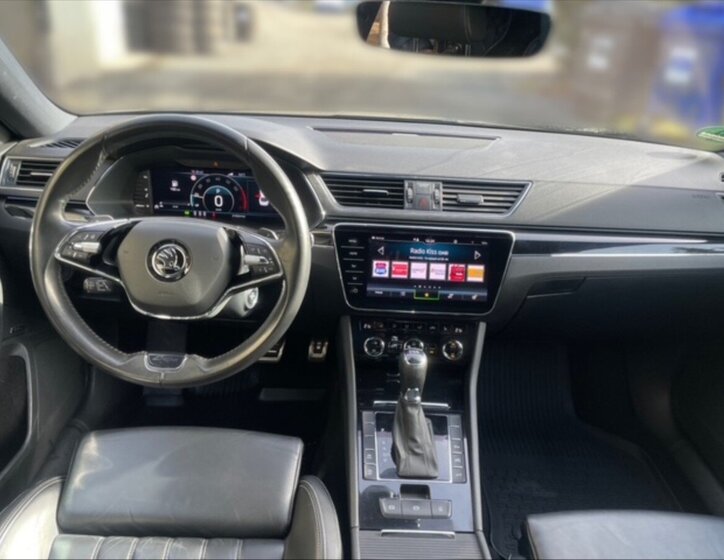 Škoda Superb 9