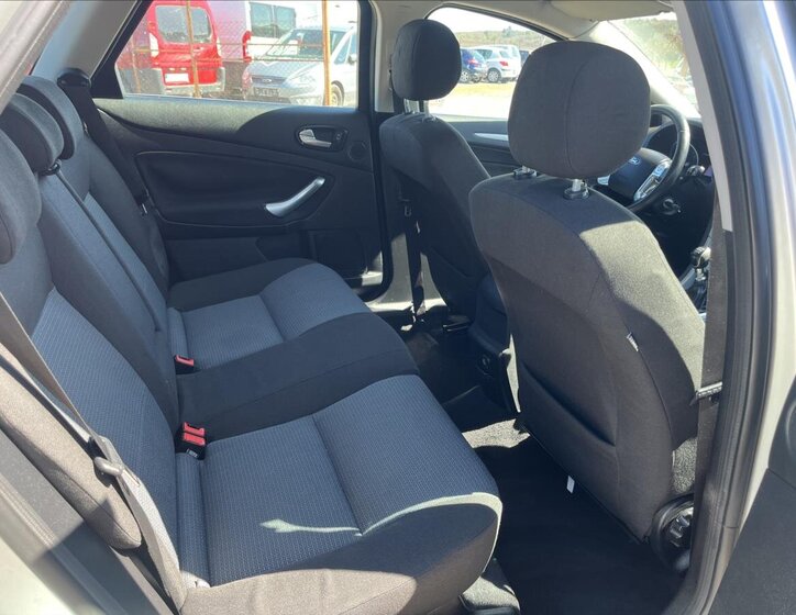 Ford Mondeo Kombi 2,0 l 103 kw