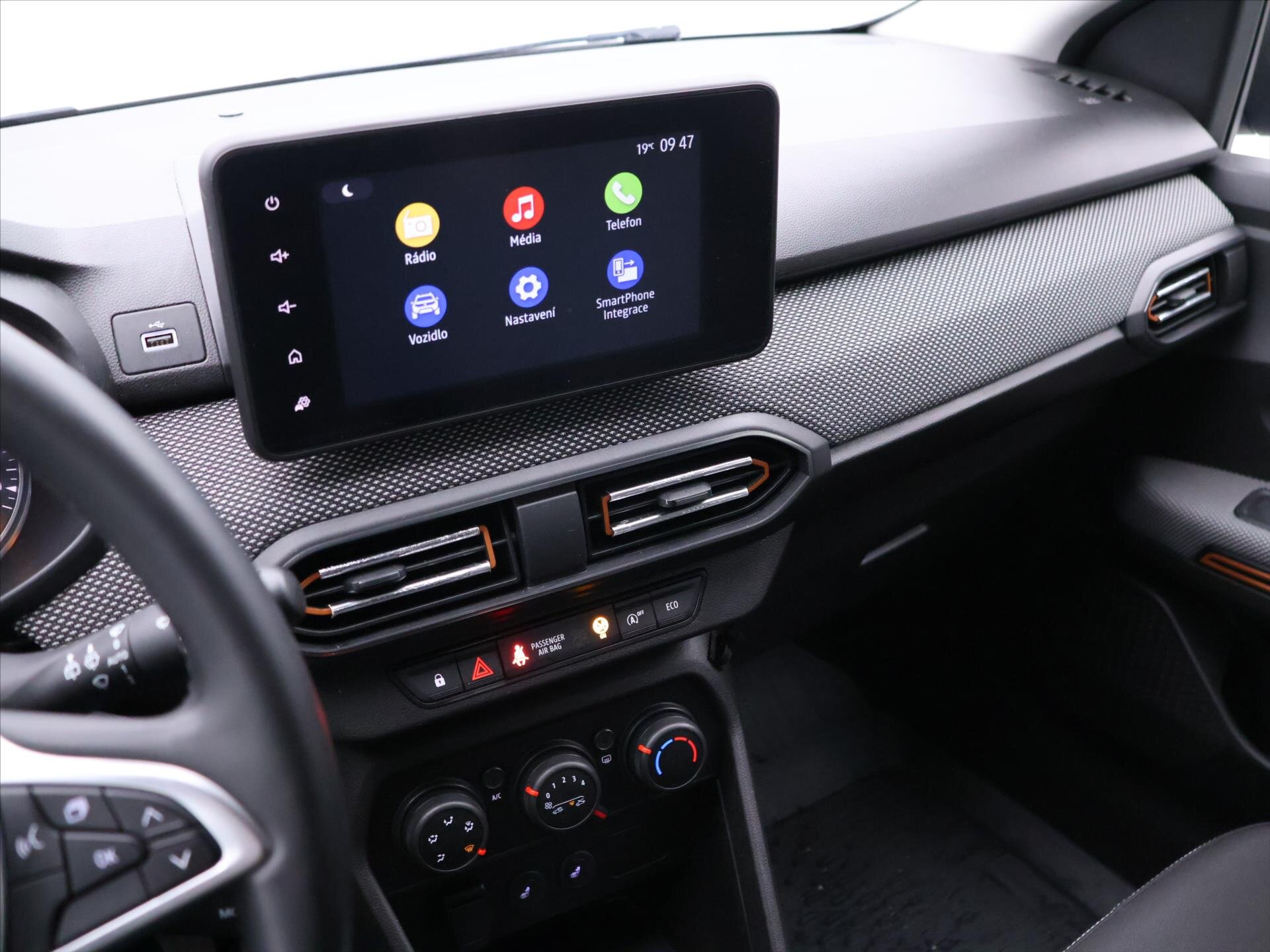 Dacia Sandero Hatchback 999,0 67 kw