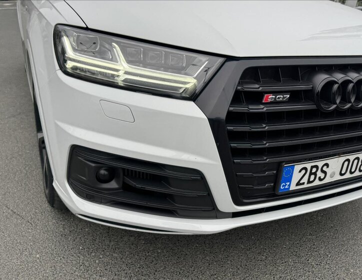 Audi SQ7 SUV / Terénní 4,0 l 320 kw