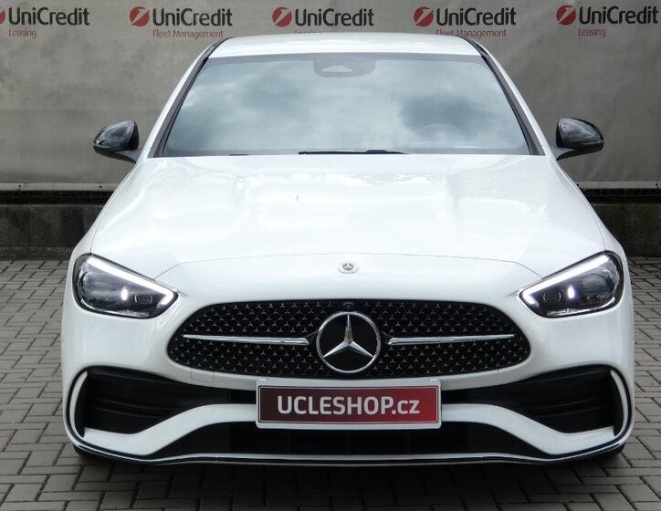Mercedes-Benz Třídy C Sedan / Limuzína 2,0 l 190 kw