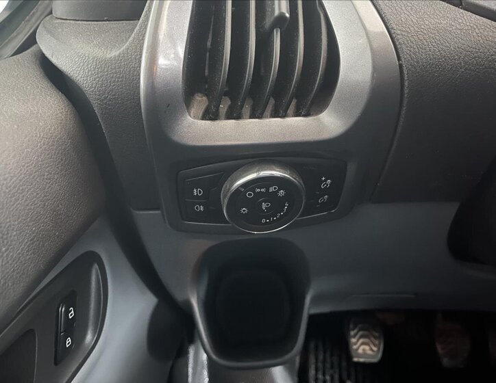 Ford Transit Custom Skříň 2,2 l 74 kw