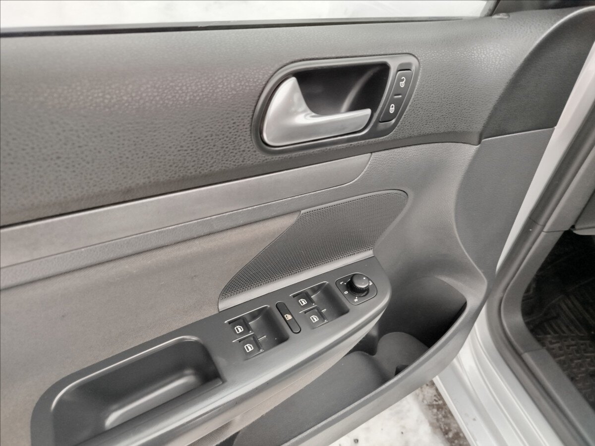 Volkswagen Golf Kombi 1,9 l 77 kw