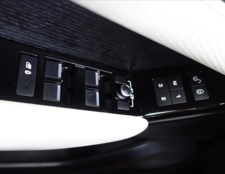 Land Rover Range Rover Velar 37