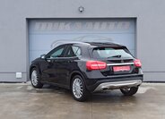 Mercedes-Benz GLA 7