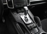 Porsche Cayenne SUV 4,1 l 283 kw