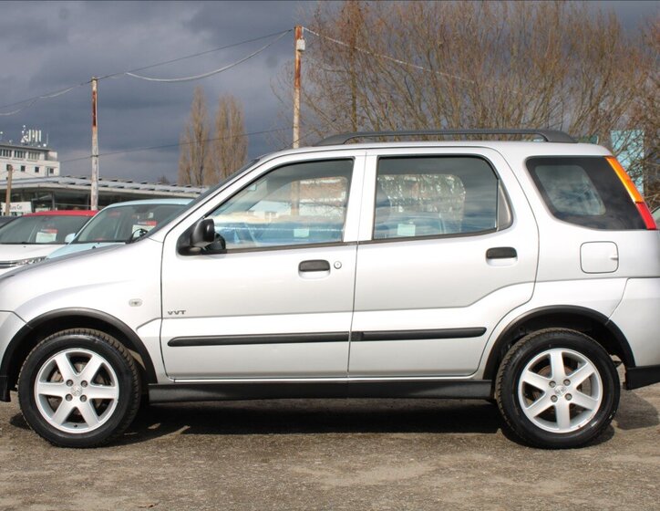 Suzuki Ignis Hatchback 1,5 l 73 kw