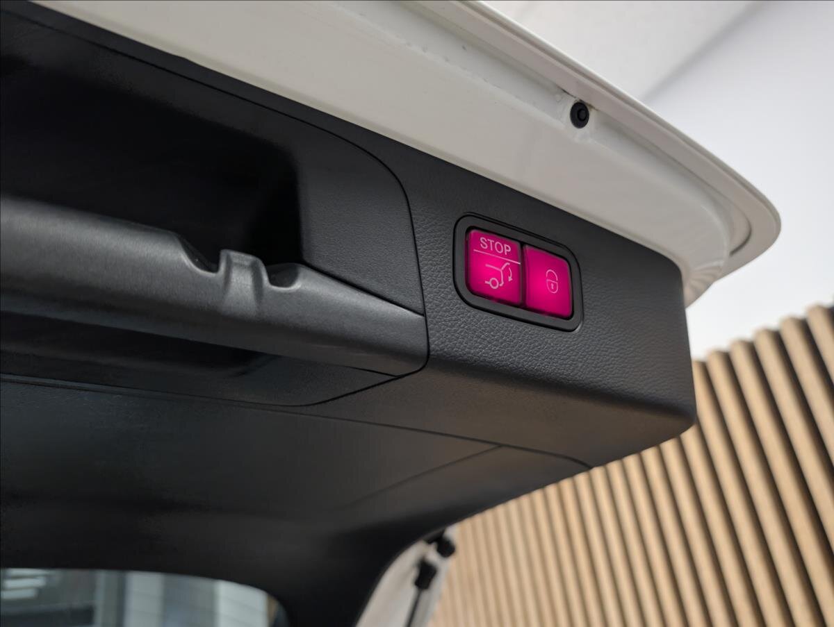 Mercedes-Benz GLC SUV 2,0 l 145 kw