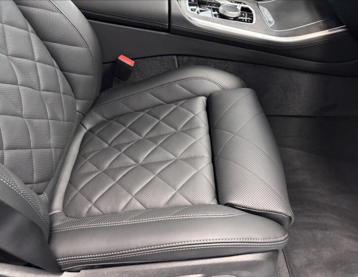 BMW X5 Kombi 3,0 l 210 kw