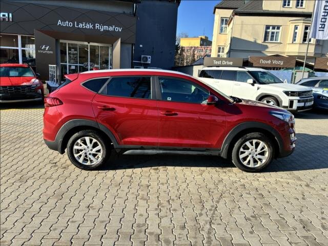 Hyundai Tucson SUV / Terénní 1,6 l 100 kw