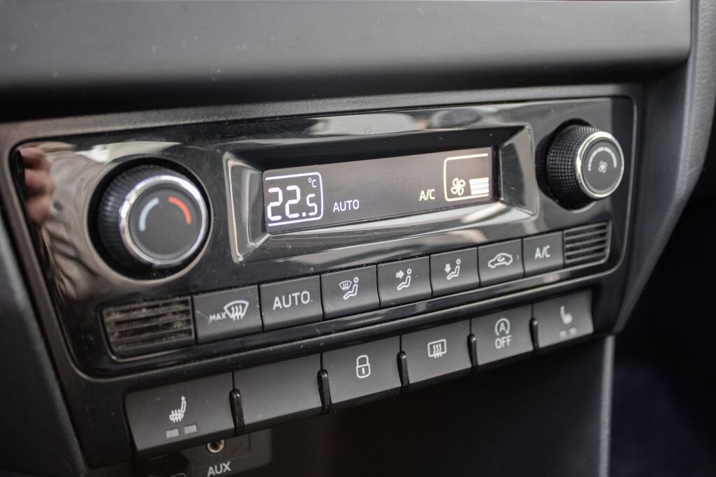 Škoda Rapid Sedan / Limuzína 1,4 l 66 kw