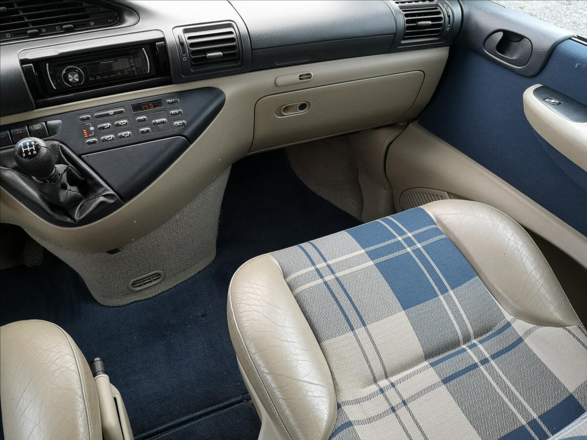 Peugeot 806 Kombi 2,1 l 80 kw