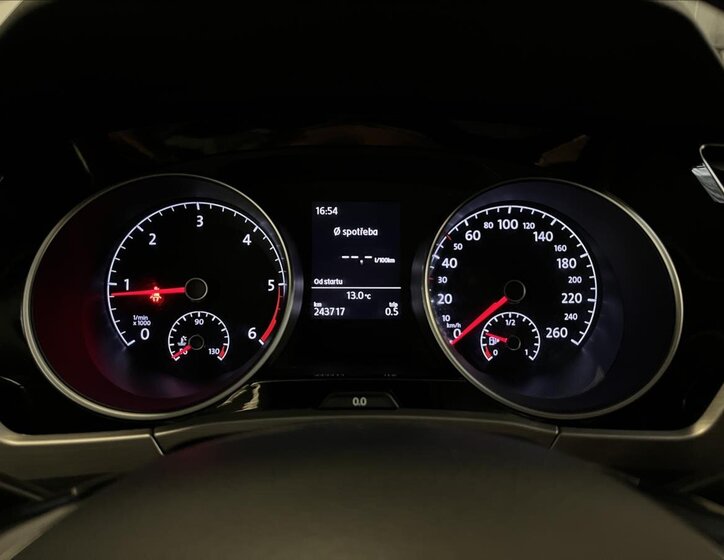 Volkswagen Touran MPV 2,0 l 110 kw