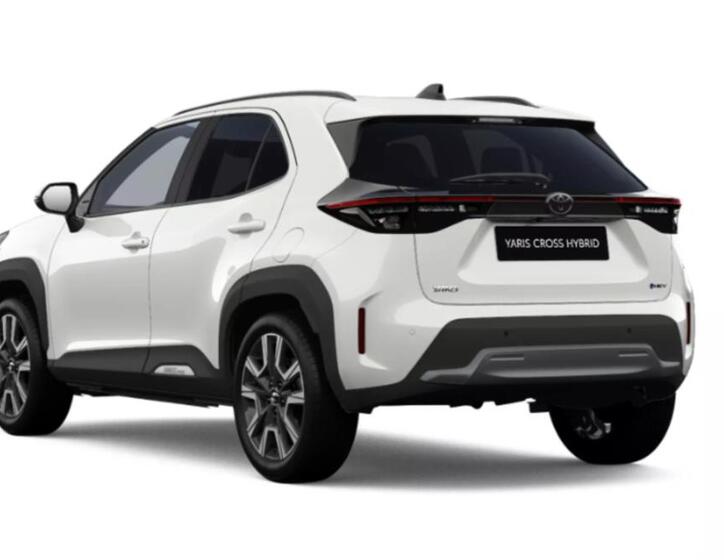 Toyota Yaris Cross 4