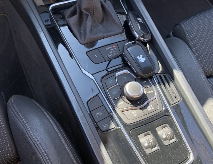 Peugeot 508 Sedan / Limuzína 2,0 l 120 kw