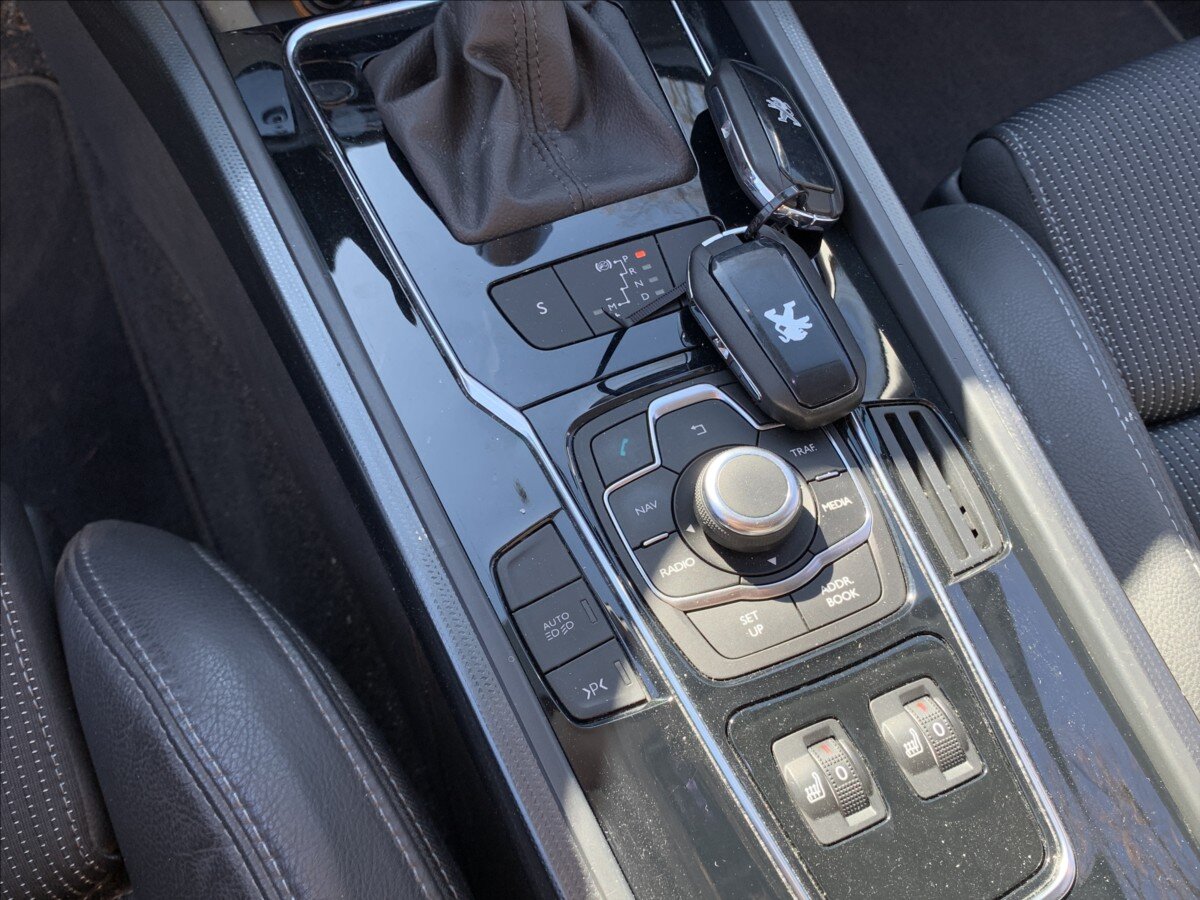 Peugeot 508 Sedan / Limuzína 2,0 l 120 kw