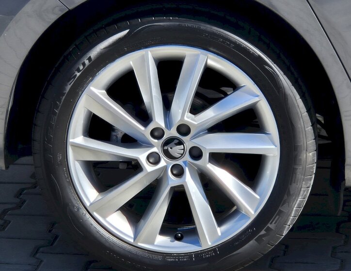 Škoda Scala Hatchback 1,5 l 110 kw