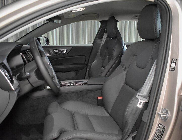 Volvo V60 Kombi 2,0 l 145 kw