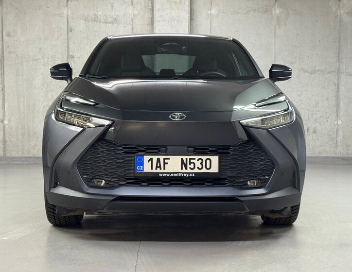 Toyota C-HR SUV 1,8 l 72 kw