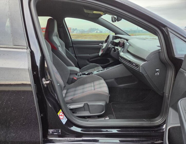 Volkswagen Golf Hatchback 2,0 l 180 kw