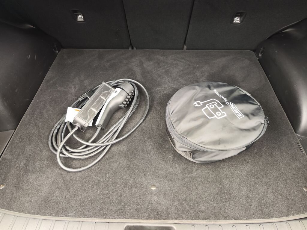 Hyundai Tucson SUV 1,6 l 195 kw