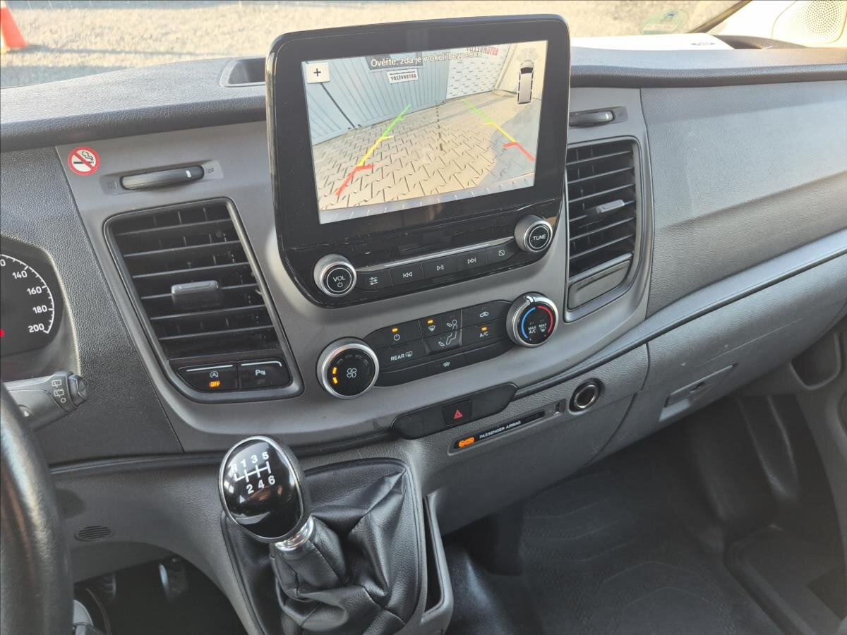 Ford Tourneo Custom MPV 2,0 l 96 kw