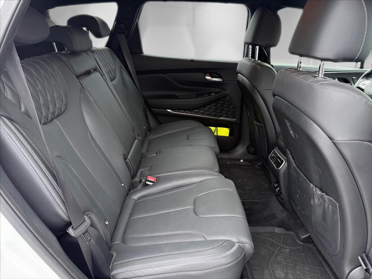 Hyundai Santa Fe SUV 1,6 l 195 kw