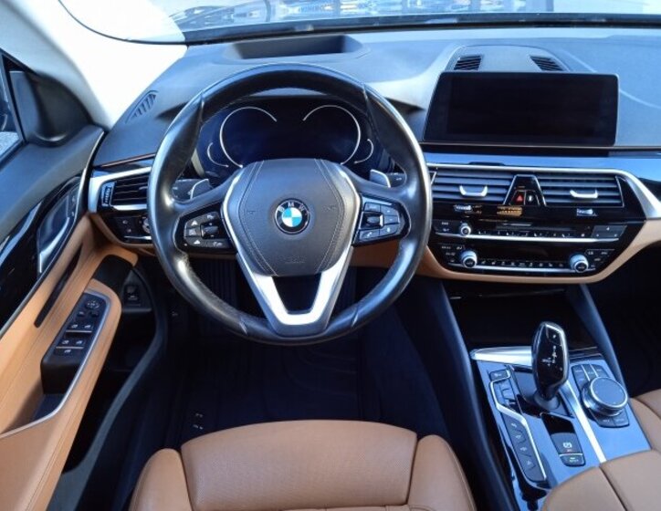 BMW Řada 6 Liftback 3,0 l 195 kw