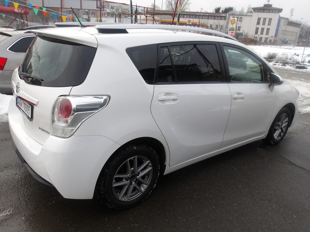 Toyota Verso MPV 1,6 l 82 kw