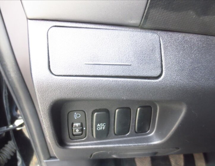 Mitsubishi Outlander SUV / Terénní 2,4 l 125 kw