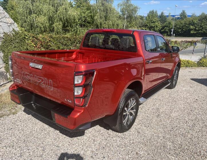 Isuzu D-Max 7