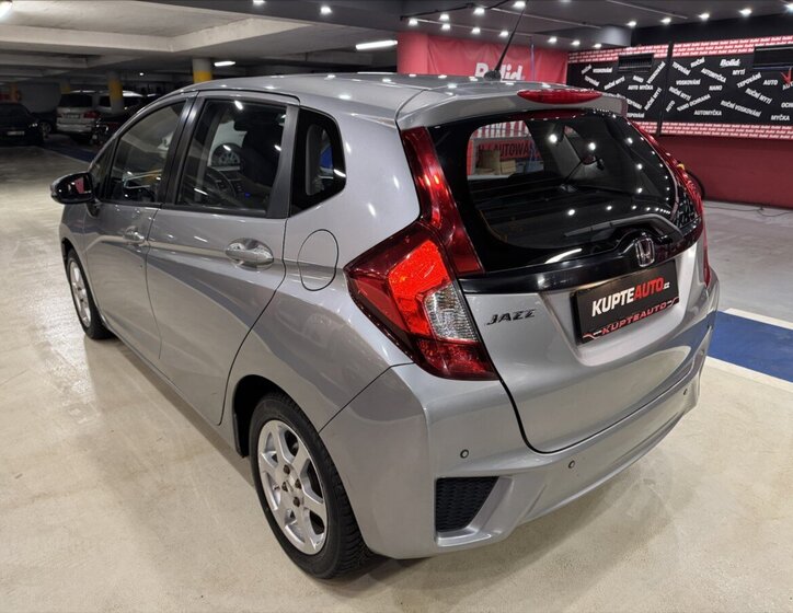 Honda Jazz Hatchback 1,3 l 75 kw