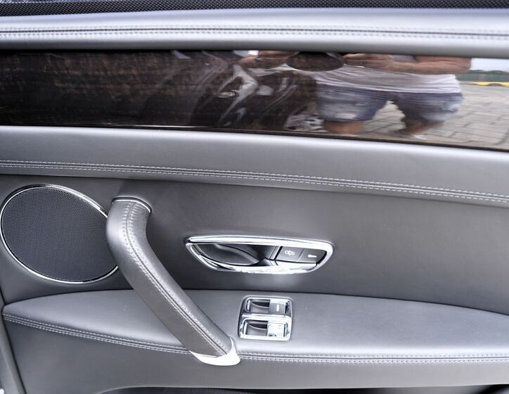 Bentley Flying Spur 21