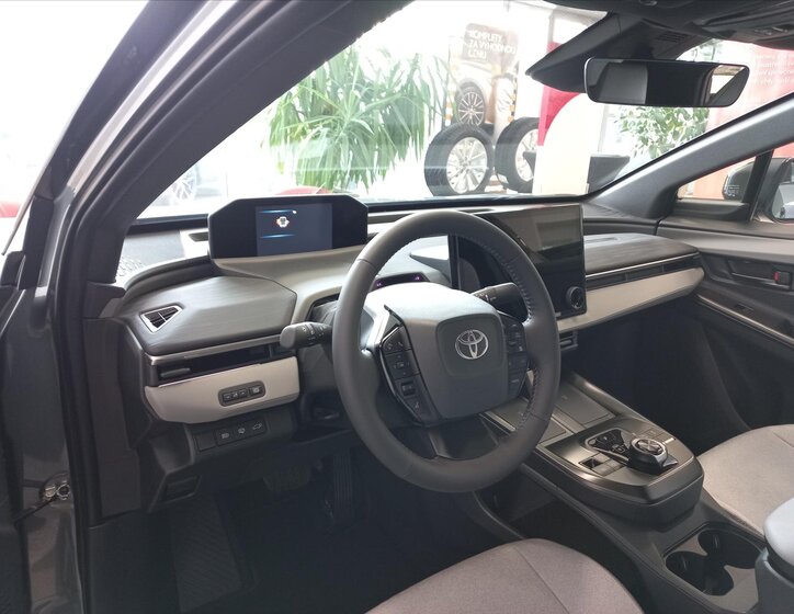 Toyota C-HR CUV / Crossover 0,0 252 kw