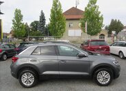Volkswagen T-Roc SUV / Terénní 2,0 l 110 kw