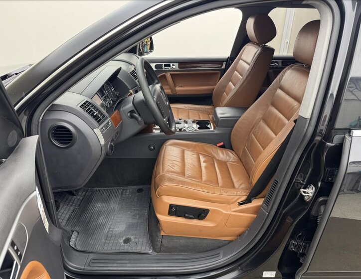 Volkswagen Touareg SUV / Terénní 3,0 l 165 kw
