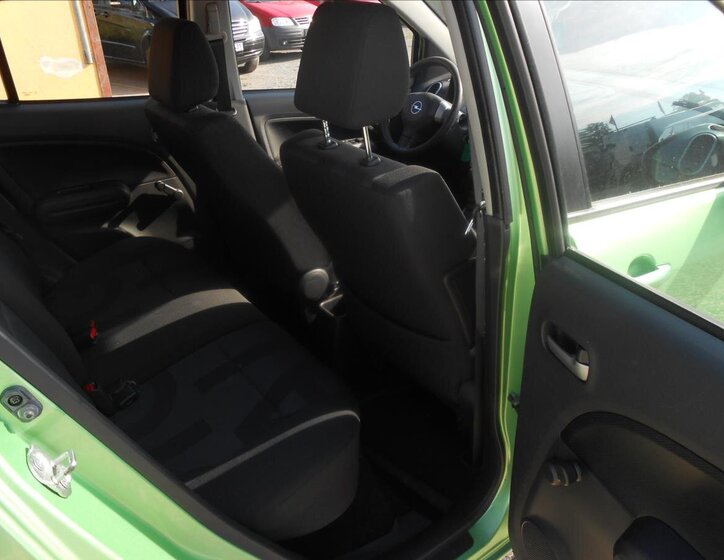 Opel Agila Hatchback 1,2 l 63 kw