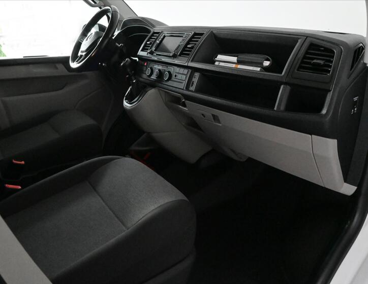 Volkswagen Transporter 11