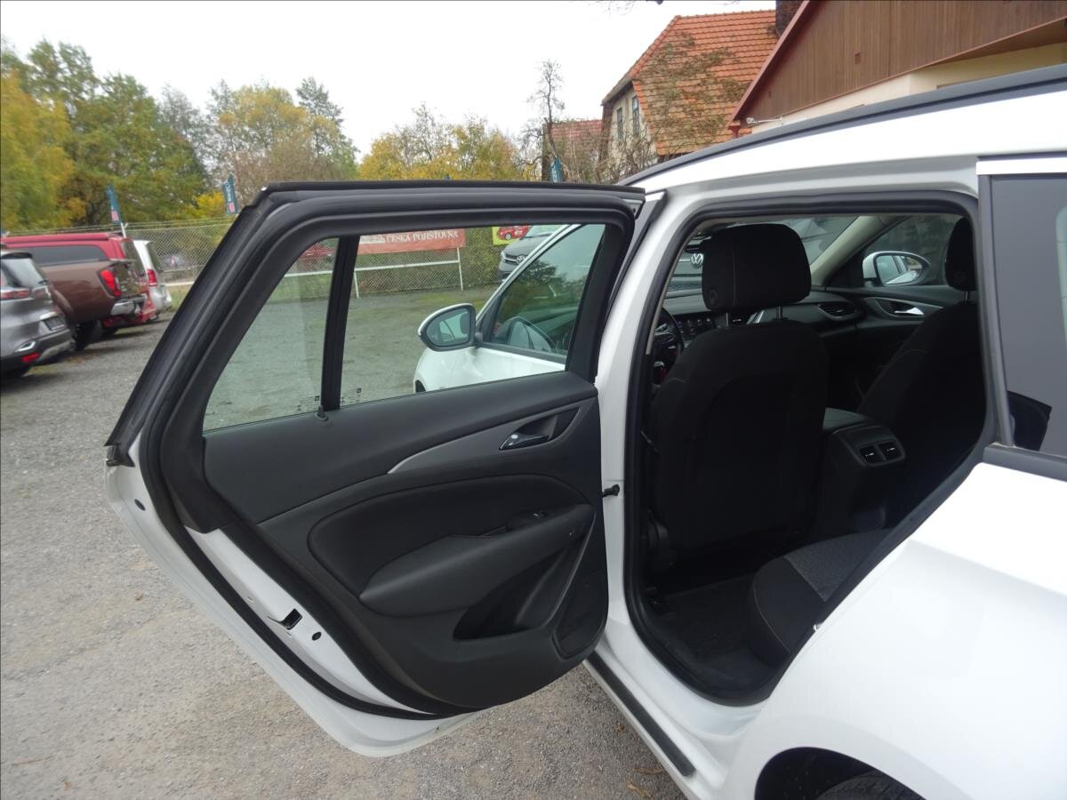 Opel Insignia Kombi 2,0 l 125 kw